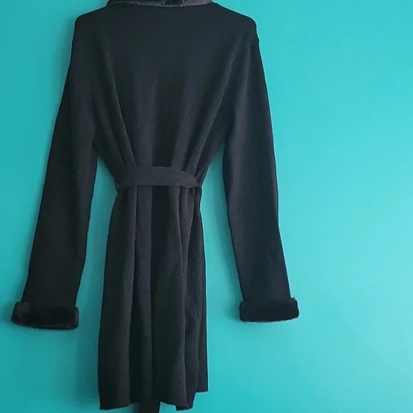 Elegant Black Women's Cardigan - Picture 7 of 8